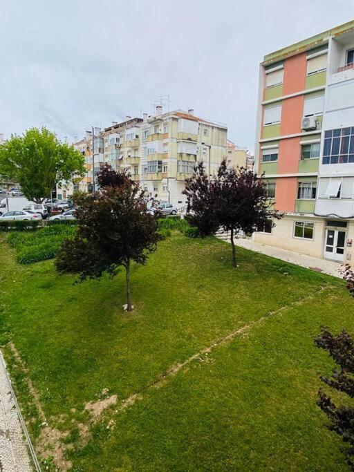 Modern 3 Bedroom Flat In ליסבון מראה חיצוני תמונה